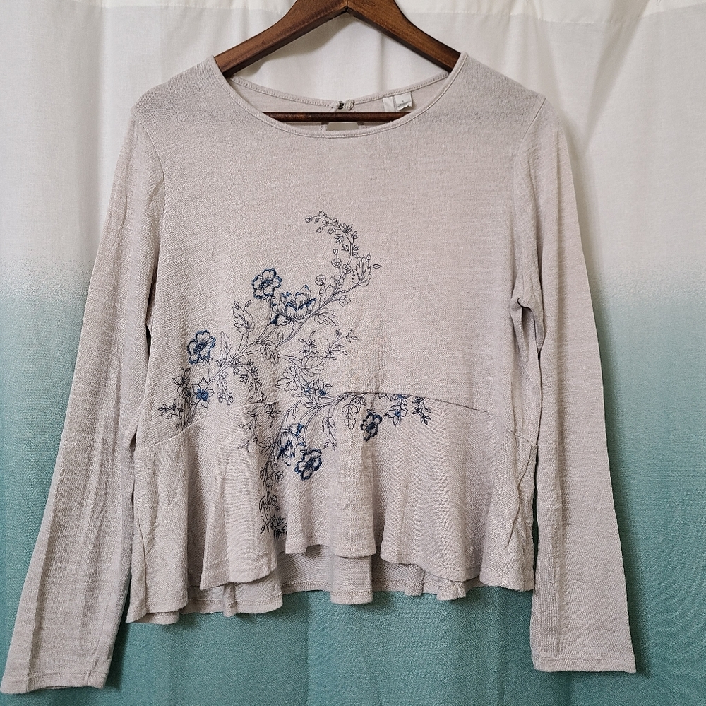 Lauren Conrad blouse/sweater blue embroidery det